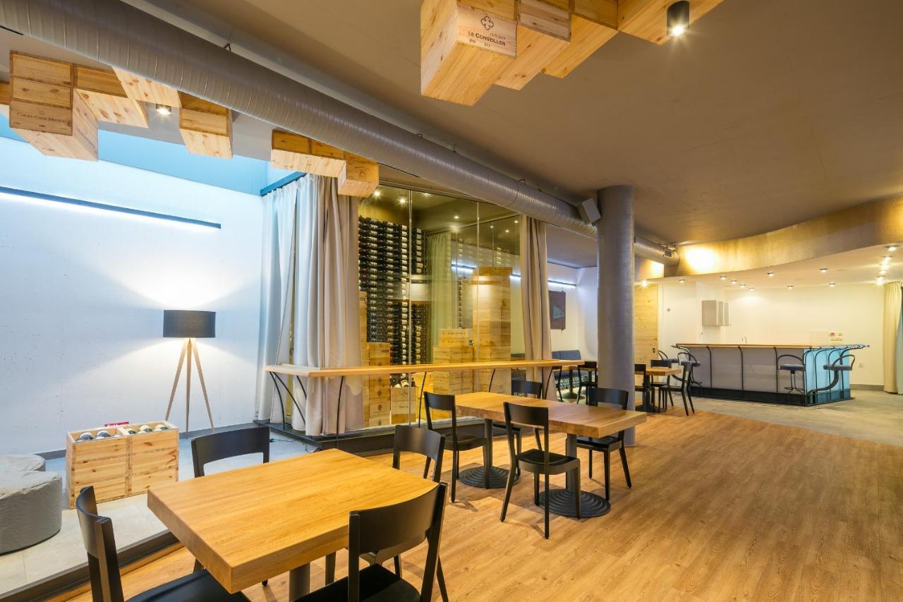 Hotel Ostrov Tisá Екстериор снимка